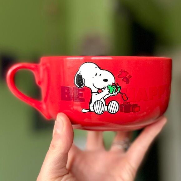 Peanuts Other - Large Crimson Red Peanuts Snoopy Kitchen Soup Collectible Mug "Be Happy"